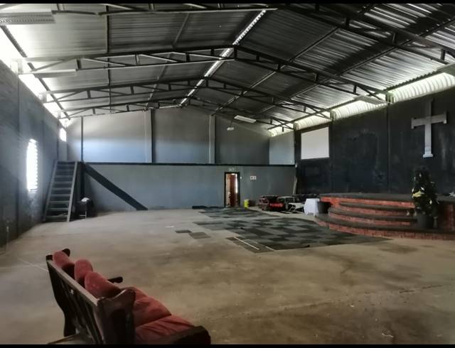 500M² BUILDING TO LET IN WITHOK ESTATE